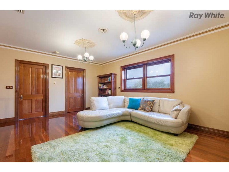 12 Clifton Court, Taylors Lakes VIC 3038