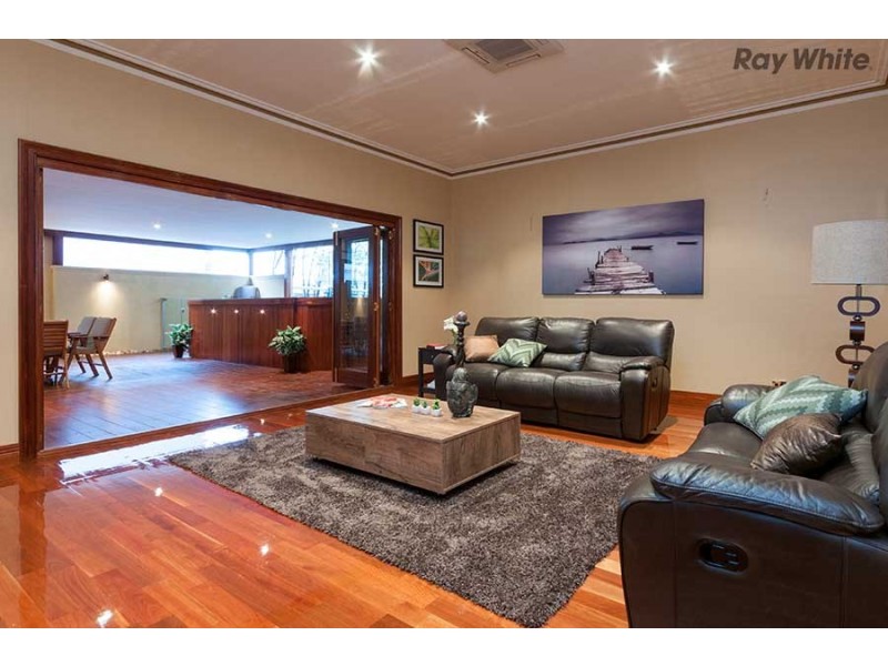 12 Clifton Court, Taylors Lakes VIC 3038