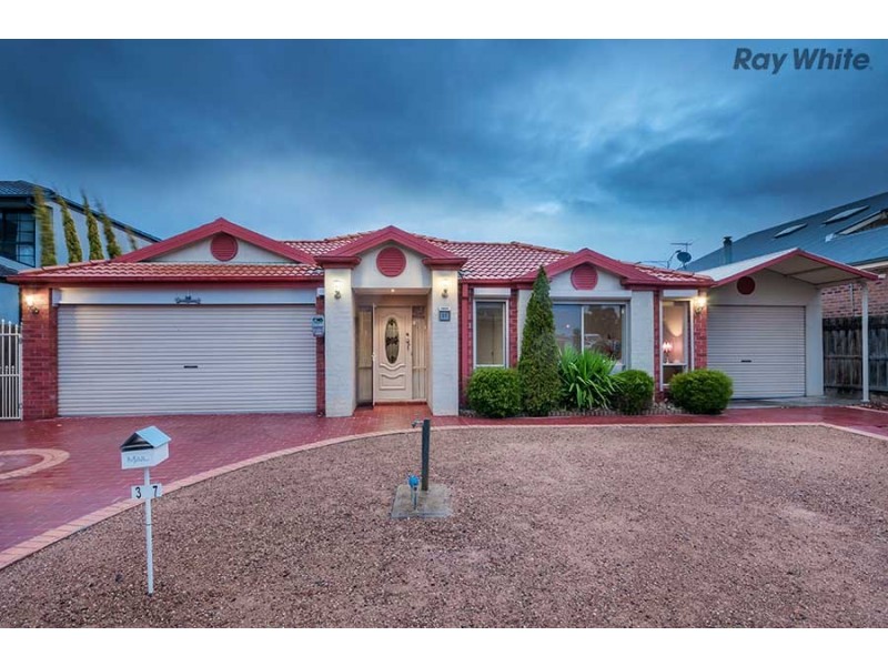 37 Domain Way, Taylors Hill VIC 3037