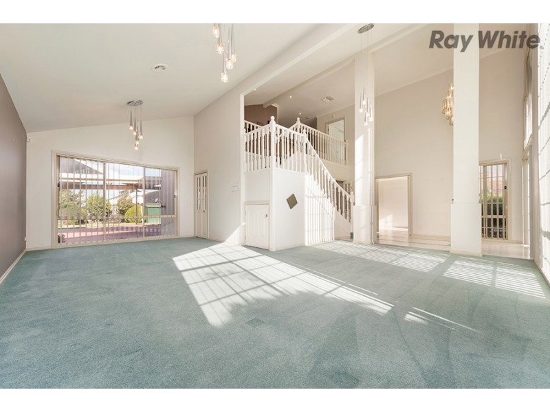 12 Nepean Court, Taylors Lakes VIC 3038