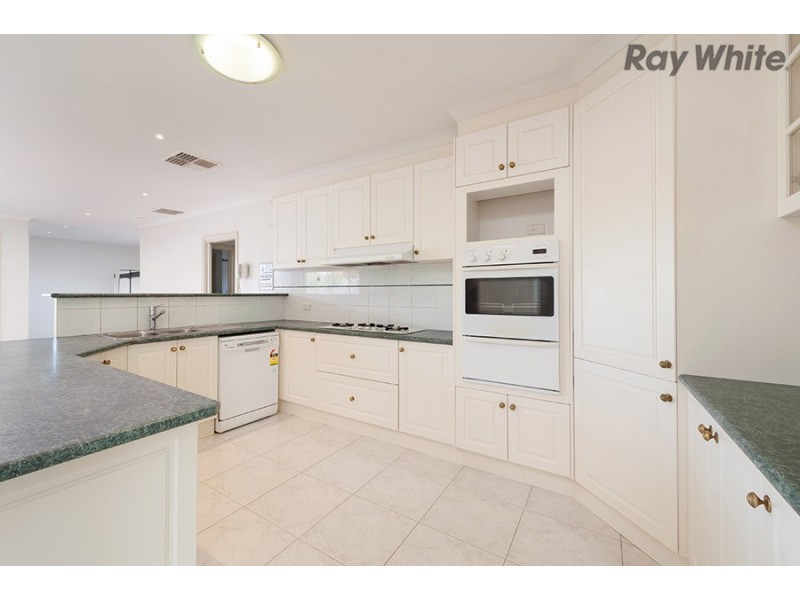 12 Nepean Court, Taylors Lakes VIC 3038
