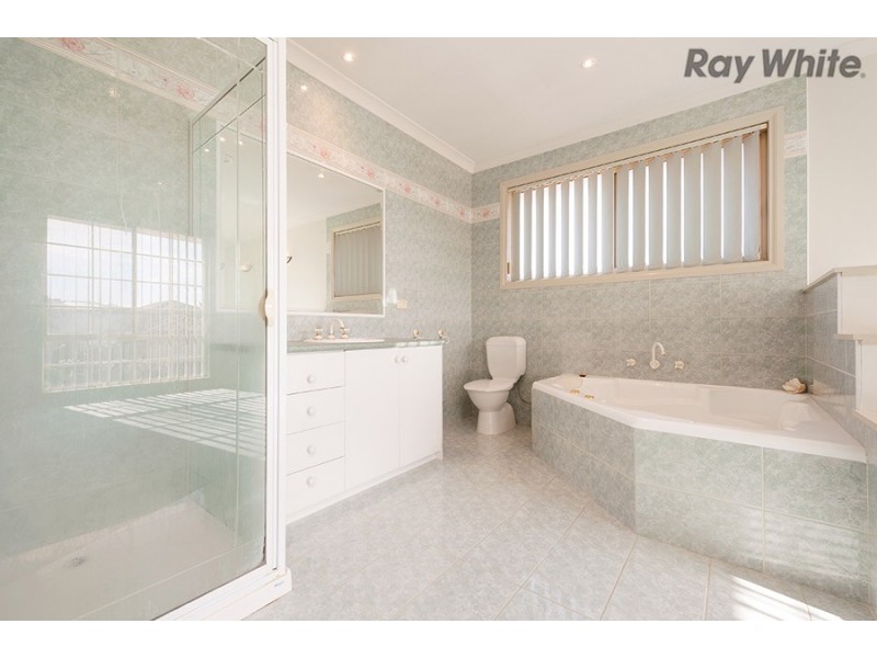 12 Nepean Court, Taylors Lakes VIC 3038