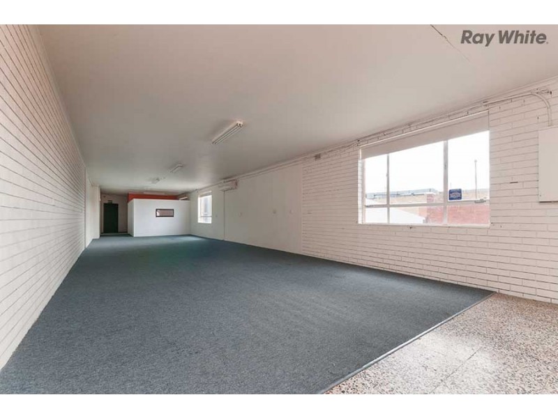 21a Sun Crescent, Sunshine VIC 3020