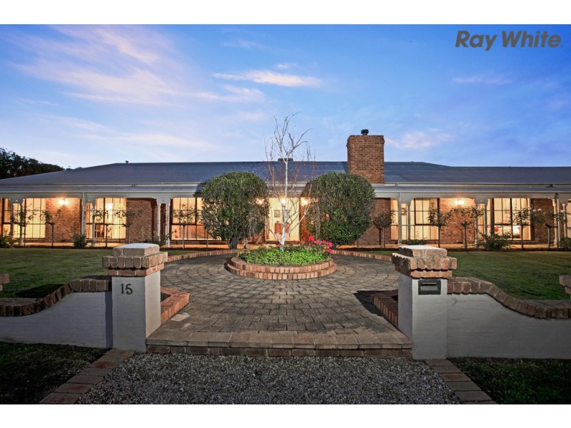 15 Gooch Close, Sydenham VIC 3037