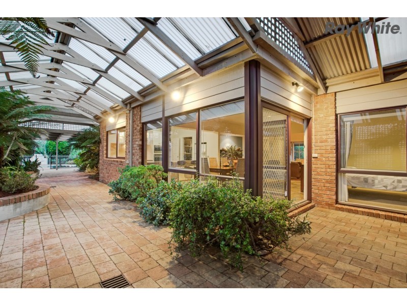 15 Gooch Close, Sydenham VIC 3037