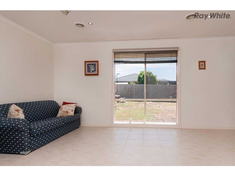 6 Coorong Court, Taylors Hill VIC 3037