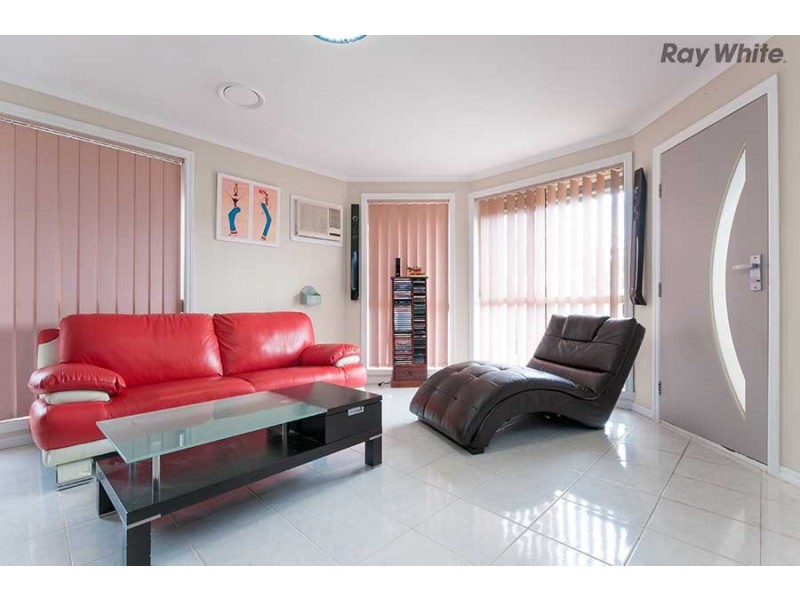 2 Chelmsford Crescent, St Albans VIC 3021