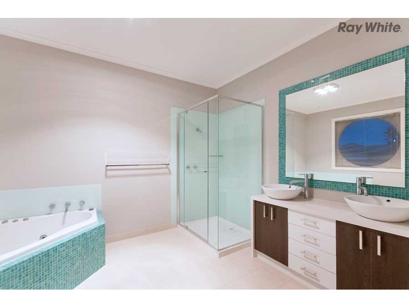 1 Brighton Place, Taylors Hill VIC 3037