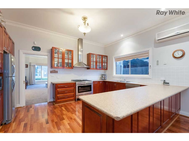 39 Domain Way, Taylors Hill VIC 3037