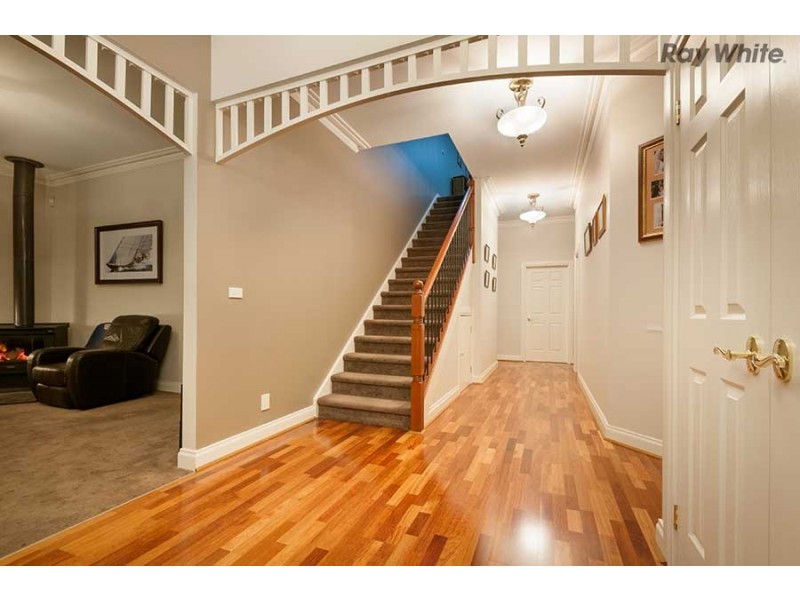 39 Domain Way, Taylors Hill VIC 3037