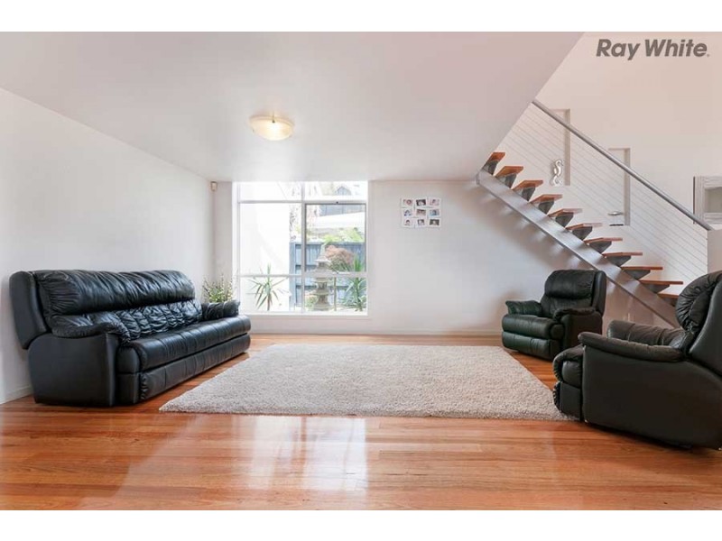 9 Andrea Court, Taylors Lakes VIC 3038