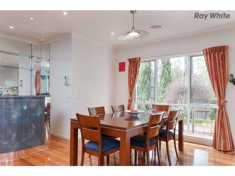 9 Andrea Court, Taylors Lakes VIC 3038