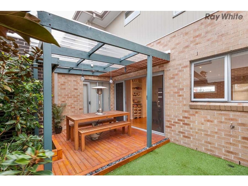 2 Brunton Avenue, Caroline Springs VIC 3023