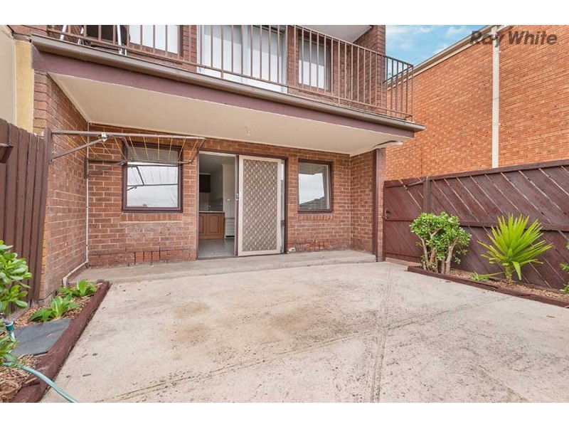 2/14 John Street, St Albans VIC 3021