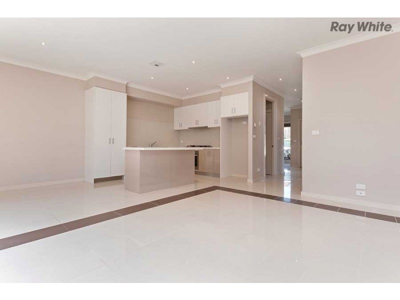 21 The Esplanade, Caroline Springs VIC 3023