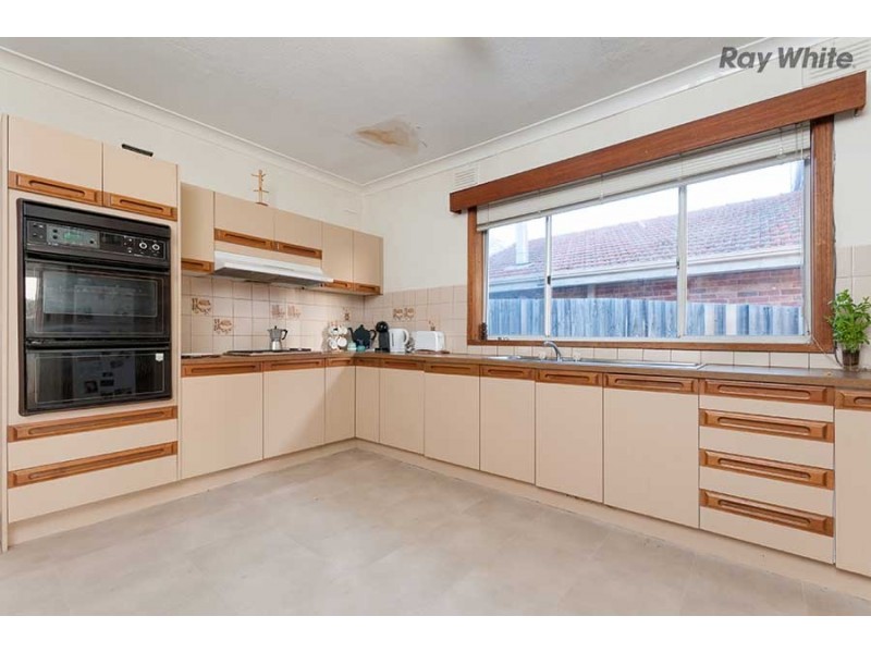 18 Langtree Avenue, Pascoe Vale South VIC 3044