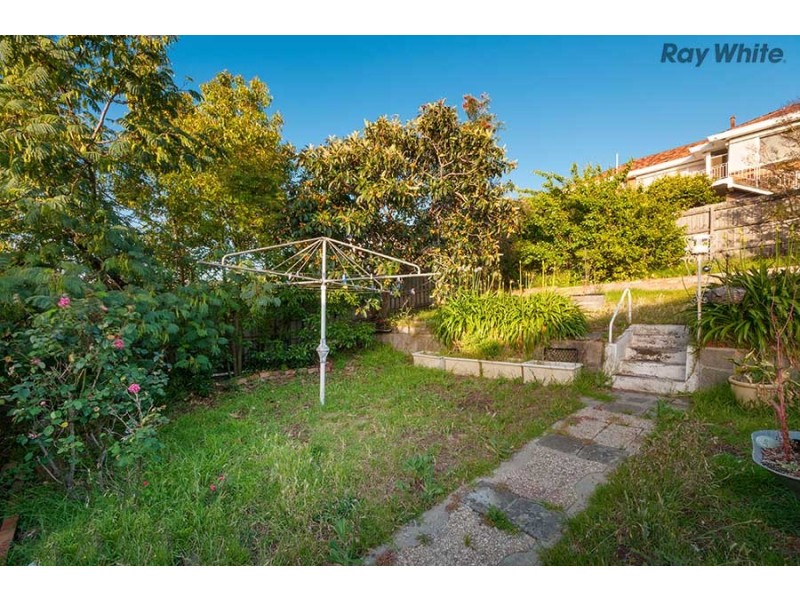 18 Langtree Avenue, Pascoe Vale South VIC 3044