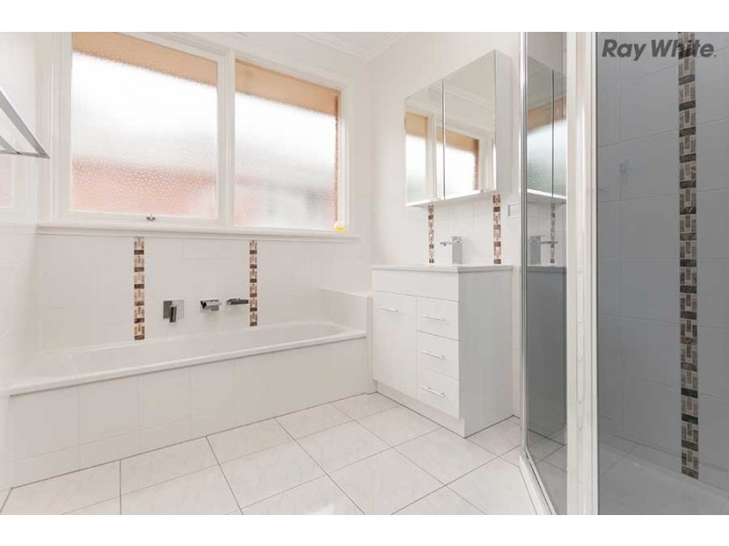 16 Dianne Street, Doncaster East VIC 3109