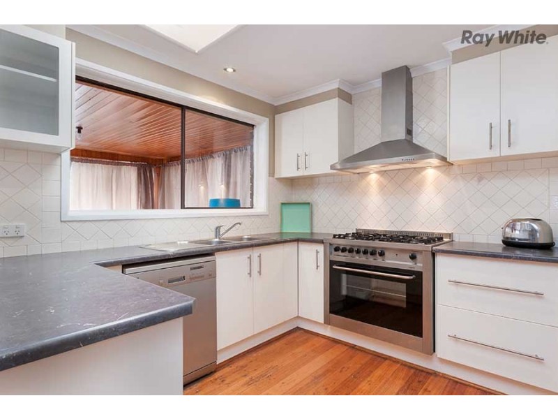 17 Prospect Drive, Keilor East VIC 3033