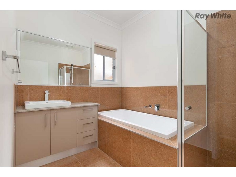 Unit 2/117 Mickelham Road, Tullamarine VIC 3043