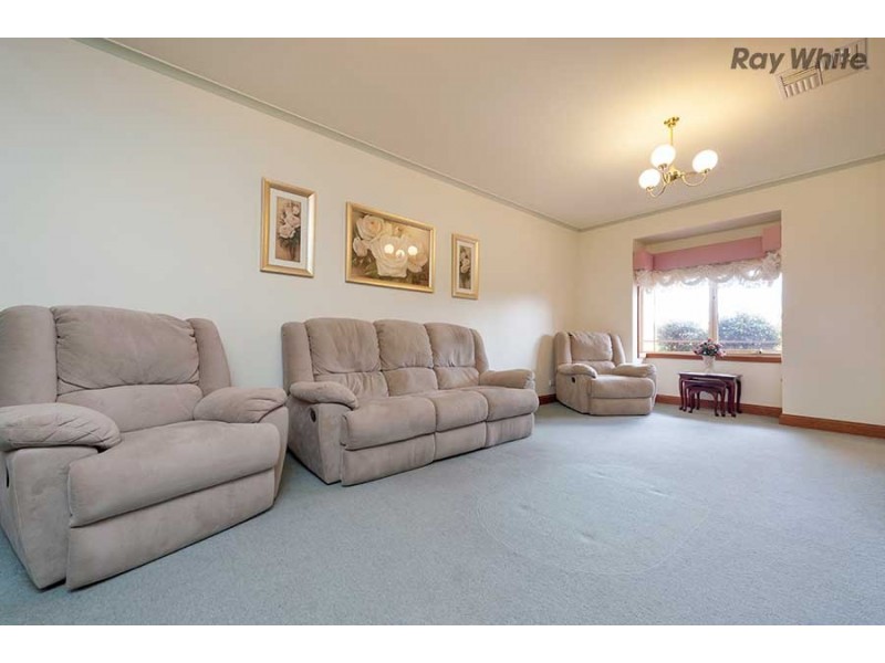 34 Bedingham Drive, Hillside VIC 3037