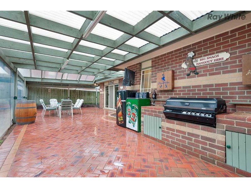 34 Bedingham Drive, Hillside VIC 3037