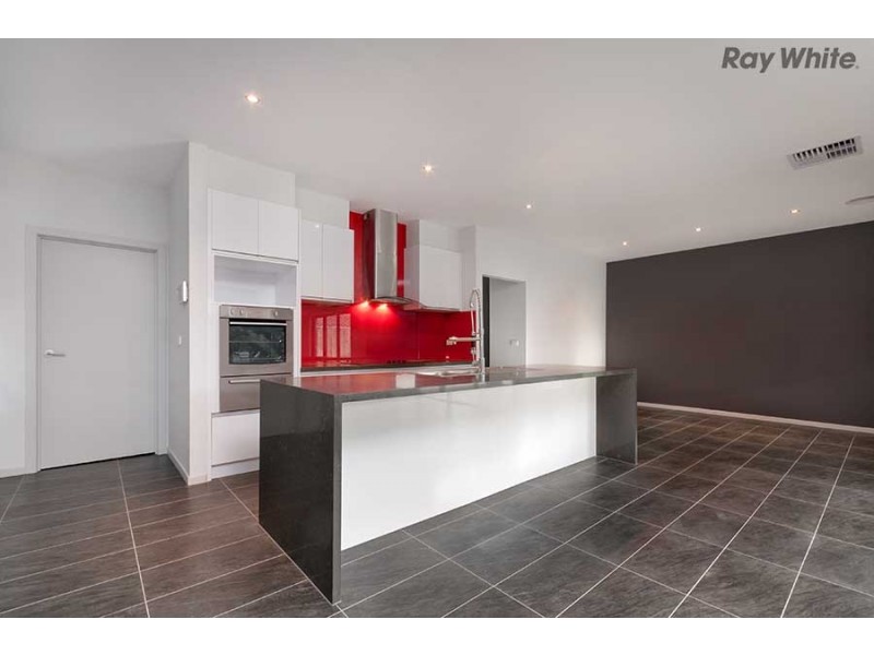 20 Litchfield Way, Taylors Hill VIC 3037