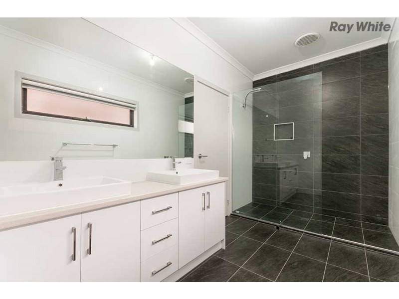 20 Litchfield Way, Taylors Hill VIC 3037
