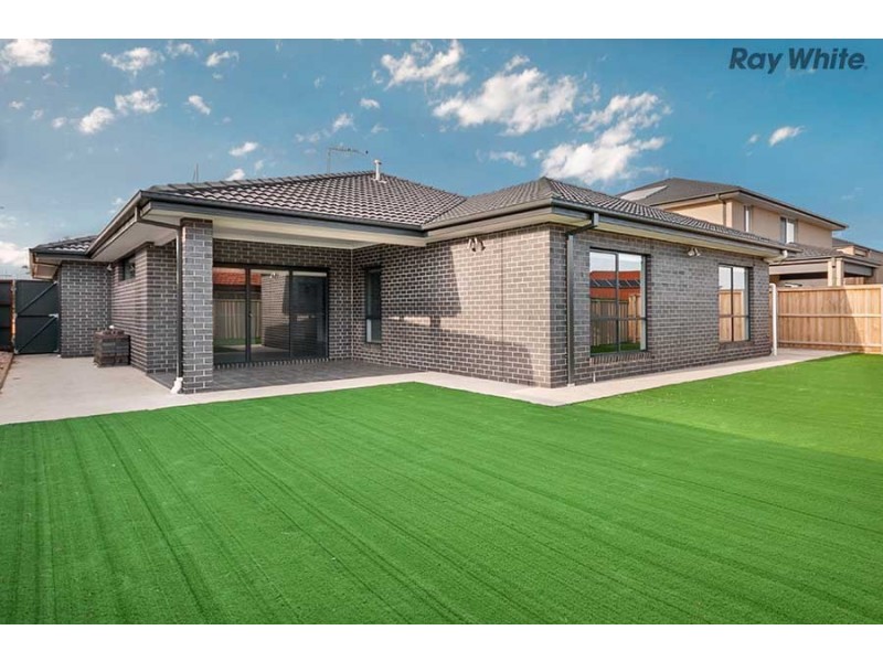20 Litchfield Way, Taylors Hill VIC 3037