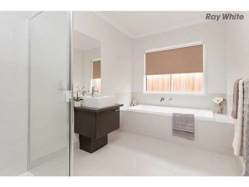 2E Apollo Road, Taylors Lakes VIC 3038