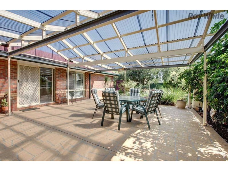 34 Hume Drive, Sydenham VIC 3037