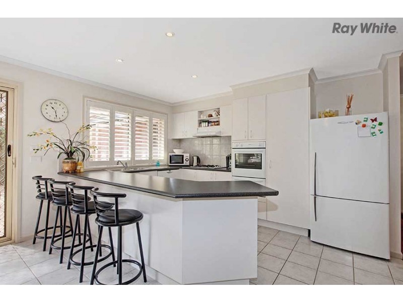 34 Hume Drive, Sydenham VIC 3037