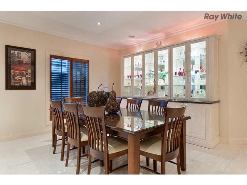 11 Oxford Drive, Hillside VIC 3037