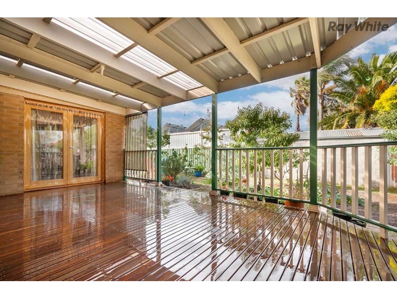 10 Edgeware Close, Kealba VIC 3021