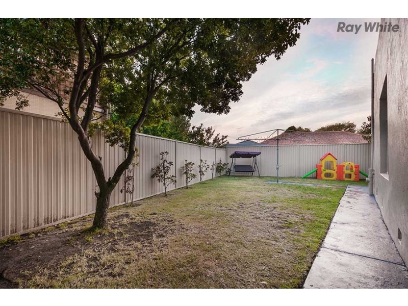 77 East Street, Hadfield VIC 3046