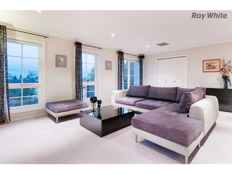 27 Botanic Drive, Hillside VIC 3037