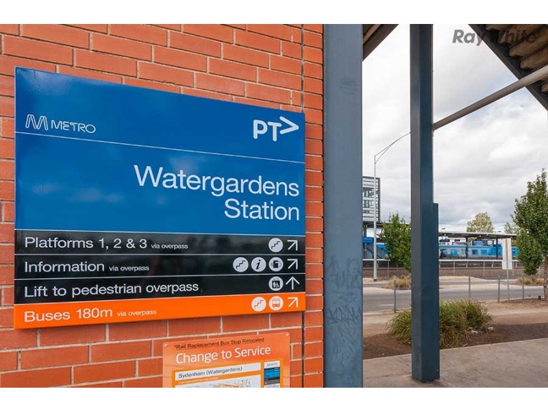 7 Oxford Drive, Hillside VIC 3037