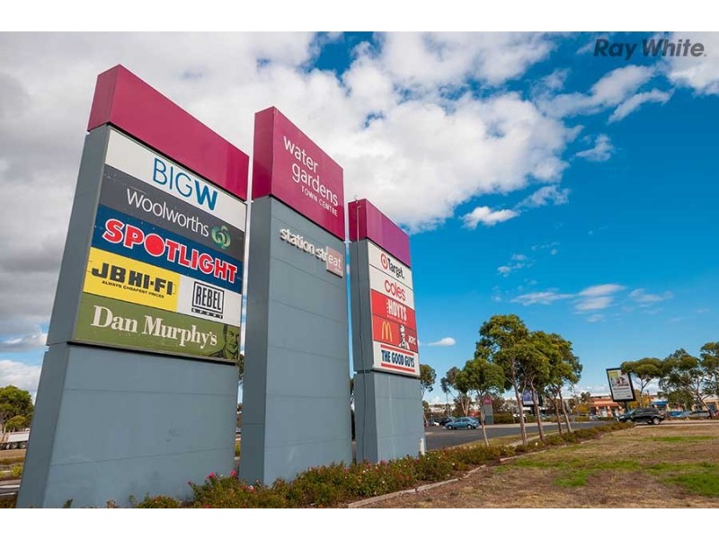 7 Oxford Drive, Hillside VIC 3037