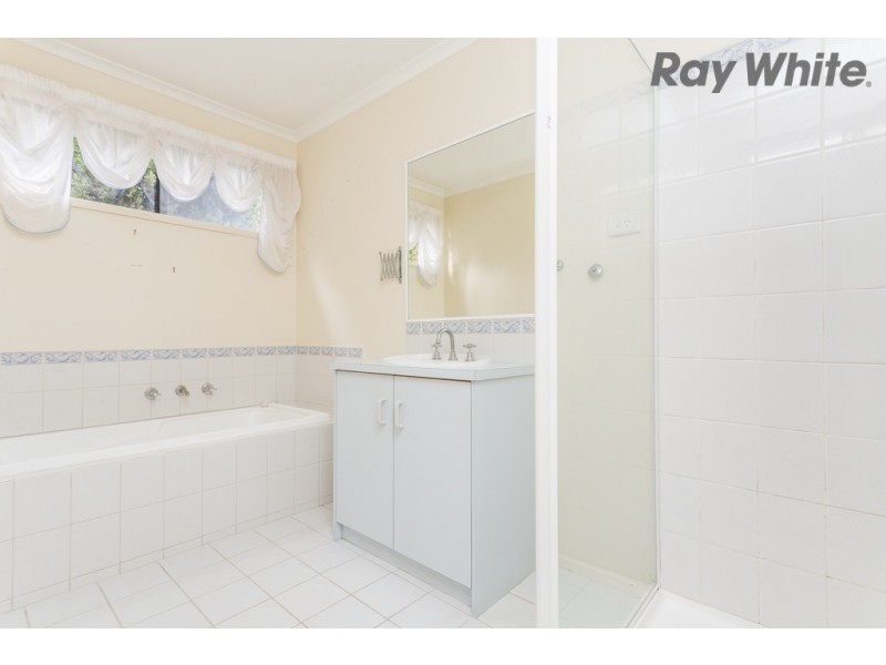 89 John Paul Drive, Hillside VIC 3037
