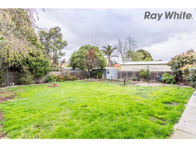 89 John Paul Drive, Hillside VIC 3037