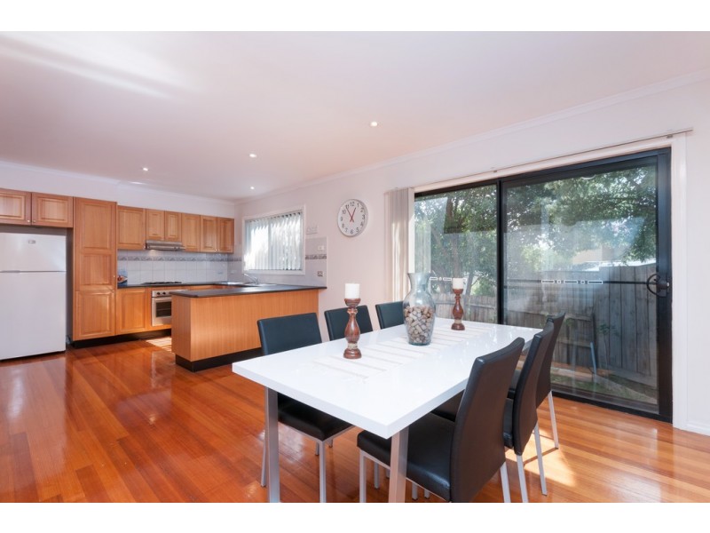 2/2 Boyle Crescent, Mill Park VIC 3082