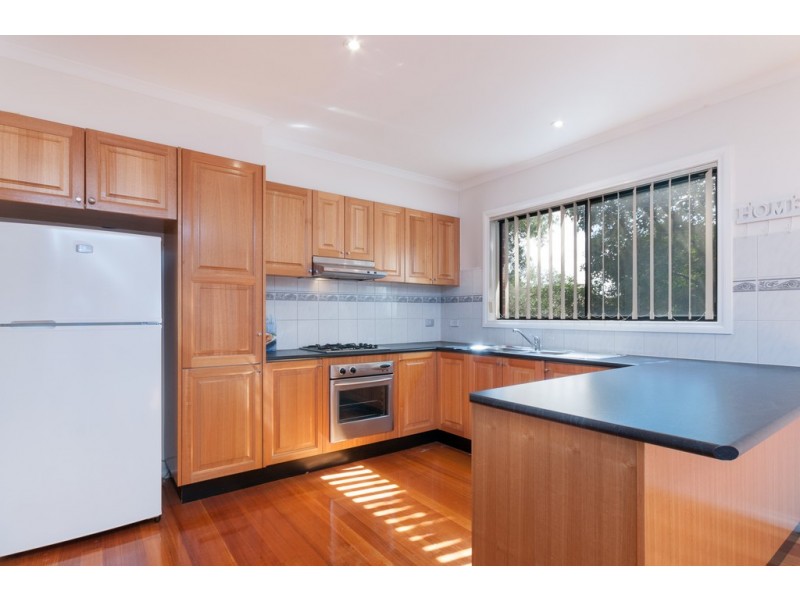 2/2 Boyle Crescent, Mill Park VIC 3082