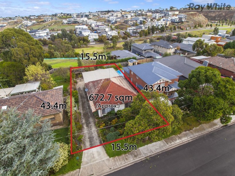 17 Grosvenor Drive, Niddrie VIC 3042