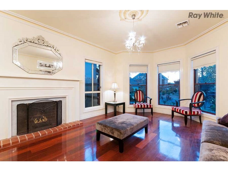 3 Forrest Place, Taylors Lakes VIC 3038