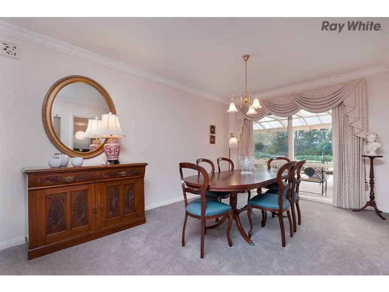 4 Wills Court, Taylors Lakes VIC 3038