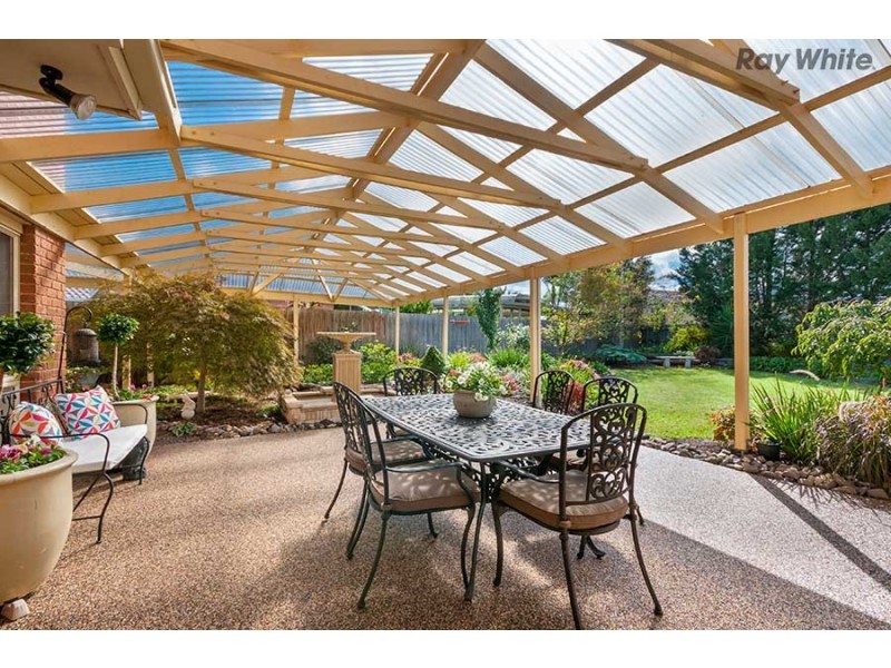 4 Wills Court, Taylors Lakes VIC 3038