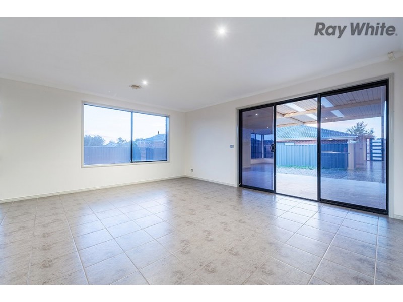 42 Speargrass Drive, Hillside VIC 3037