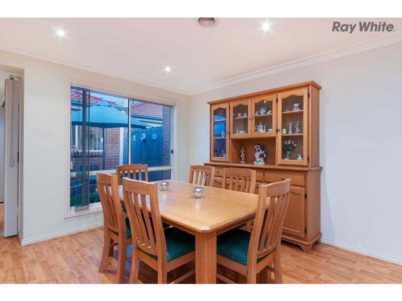 1/8 Sayvel Close, Hillside VIC 3037