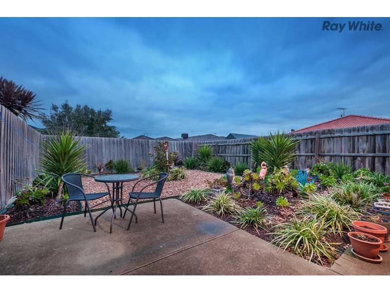 1/8 Sayvel Close, Hillside VIC 3037