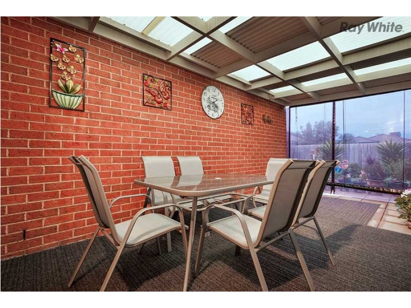 1/8 Sayvel Close, Hillside VIC 3037